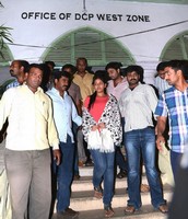 Anjali Returns to Hyderabad Photos